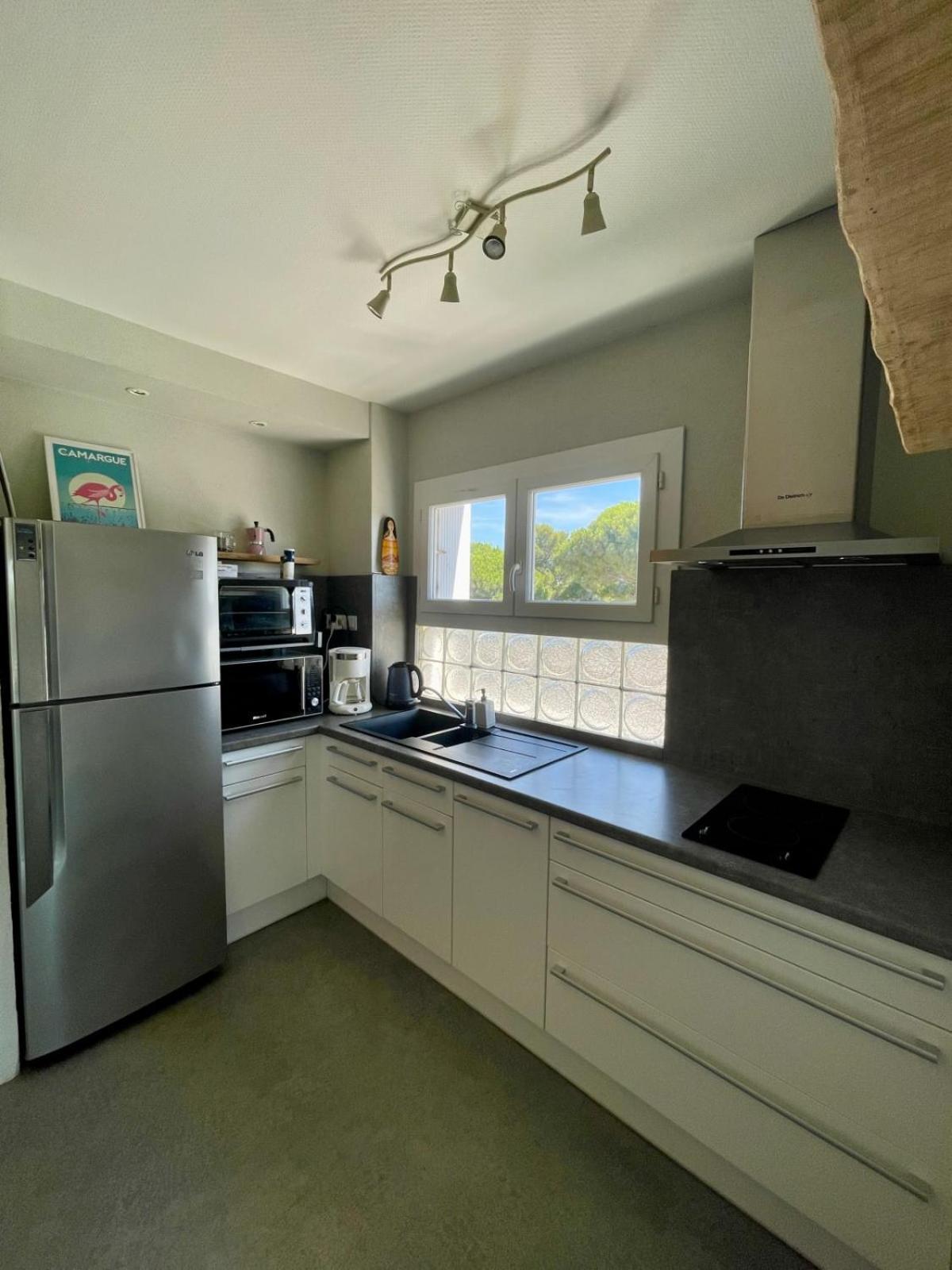 Le Neptune Appartement T2 Tout Confort Au Calme Et A Deux Pas De La Plage Le Grau-du-Roi Buitenkant foto